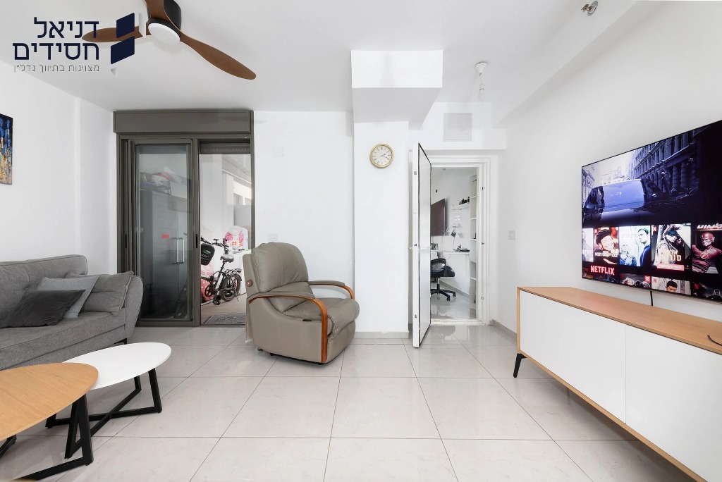 אח״י דקר 10 חולון