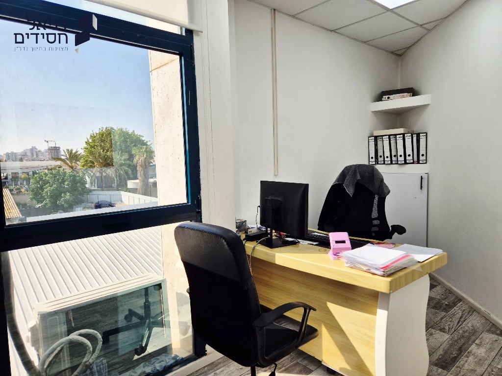 החורטים 8 איזור תעשייה חולון