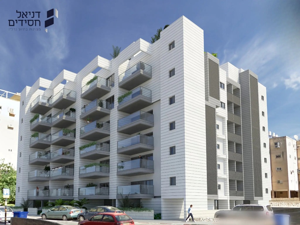 תל חי 28 דירה 32 בת ים 