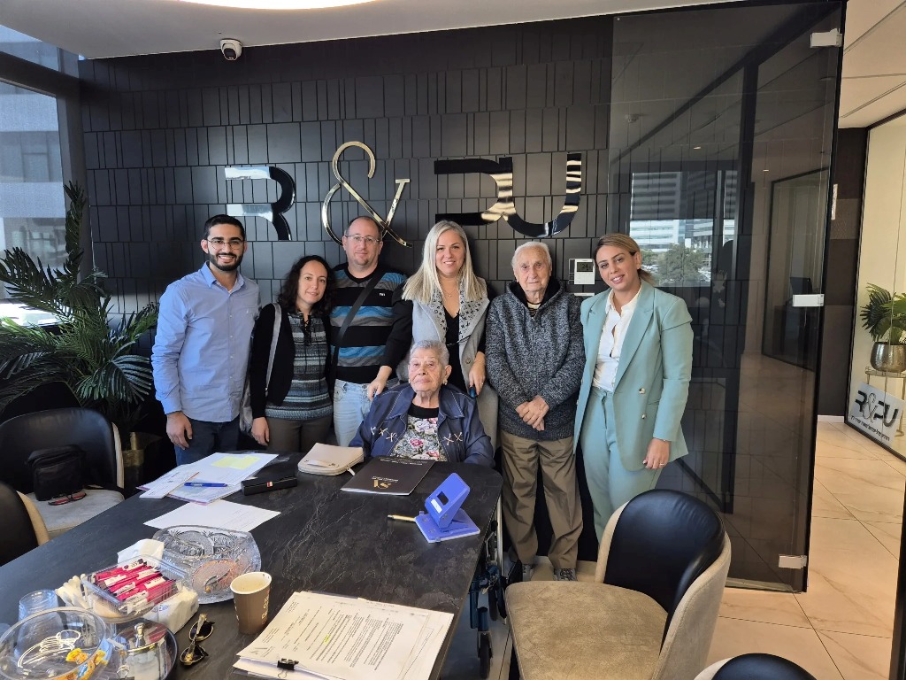 סיפור הצלחה חומה ומגדל 25 חולון‎